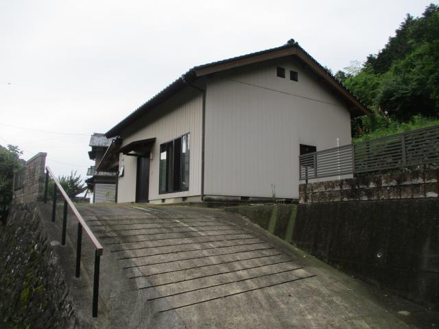 detached まんのう町川東