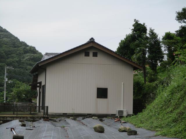 detached まんのう町川東