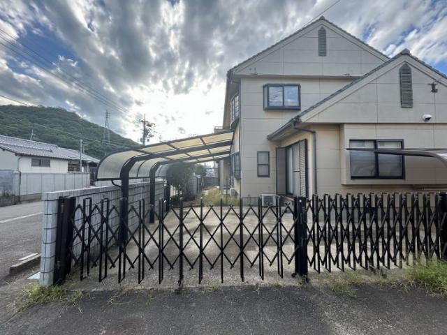 apartment 坂出市谷町２丁目