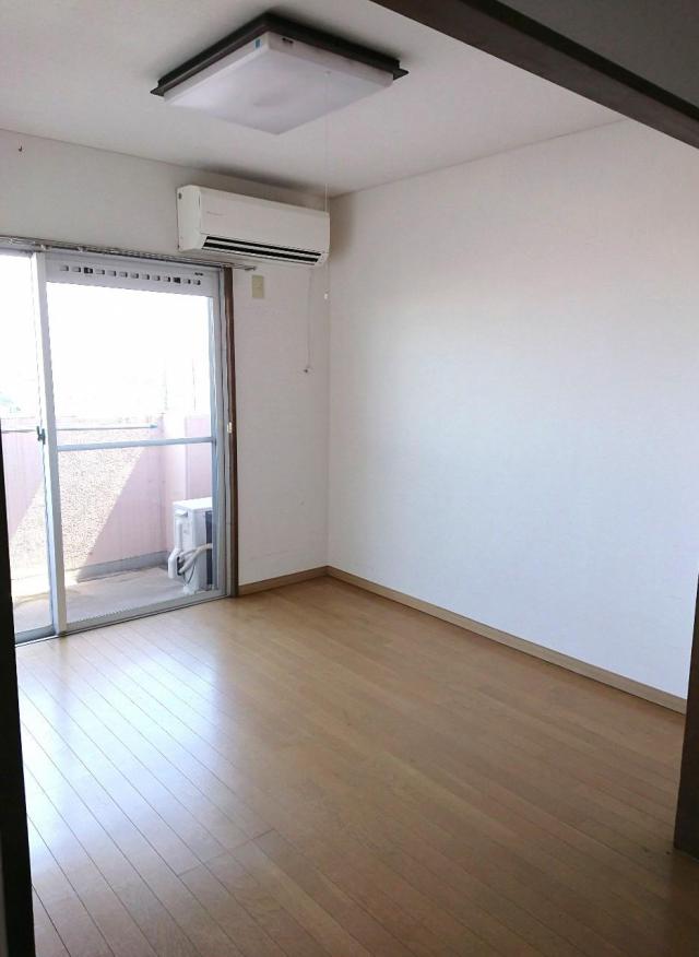 apartment 丸亀市中津町