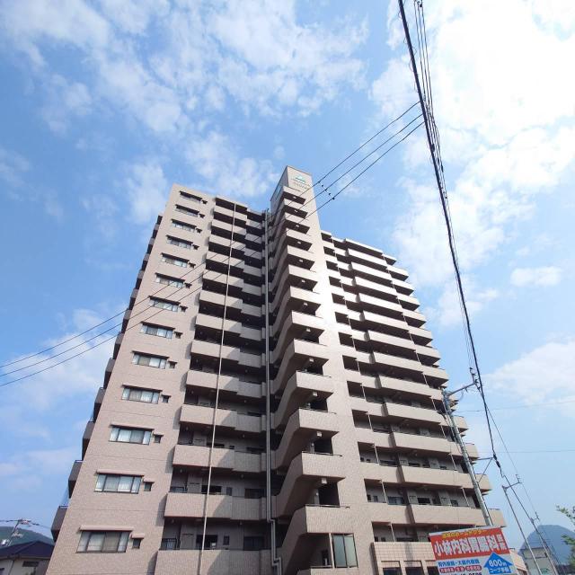 apartment 坂出市本町１丁目