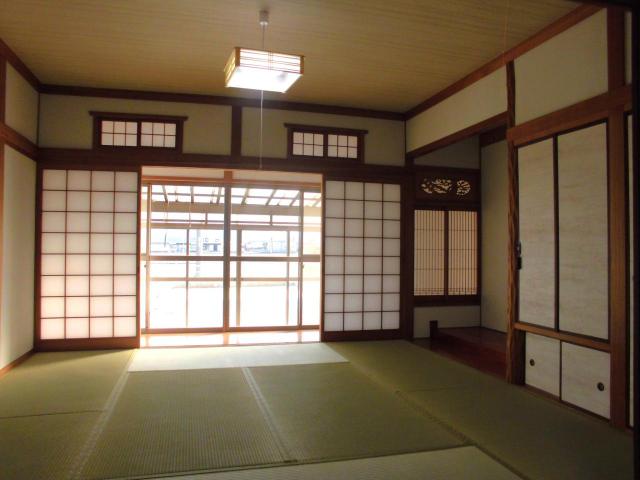  仲多度郡多度津町大字山階